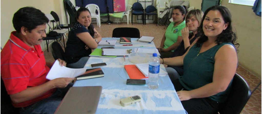 Theresia Keding, Oficial de proyectos, Pan para el mundo, realiza visita de seguimiento.